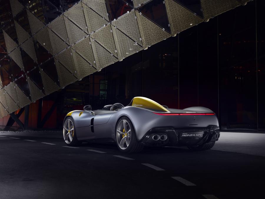  Ferrari Monza SP1 2018 года  (фото 8 из 13)